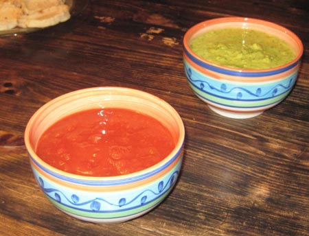 Salsa roja and verde